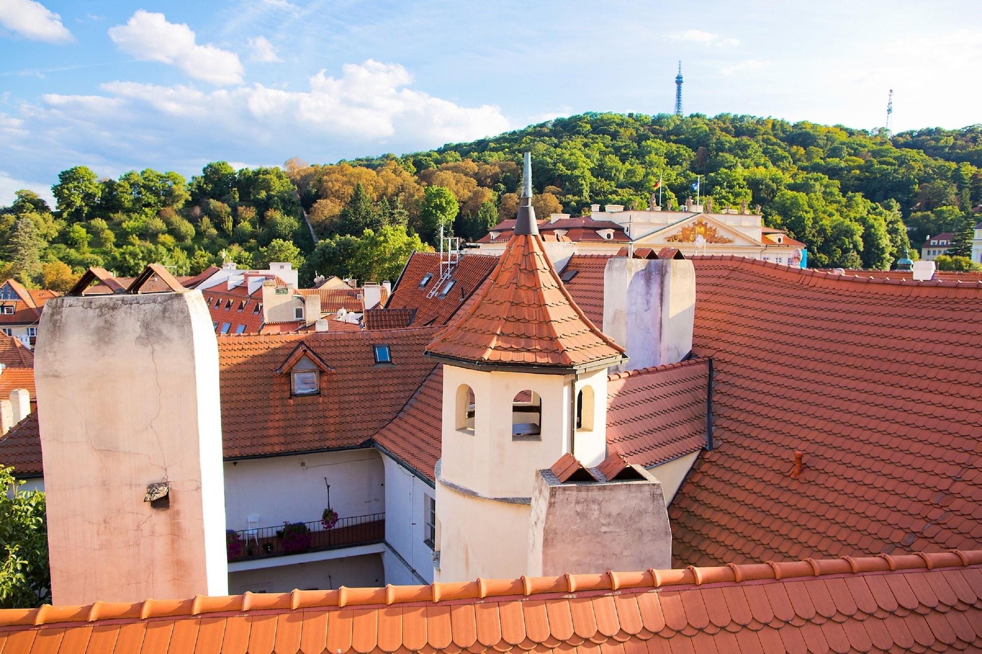 Hotel Golden Key Prague Castle Bagian luar foto