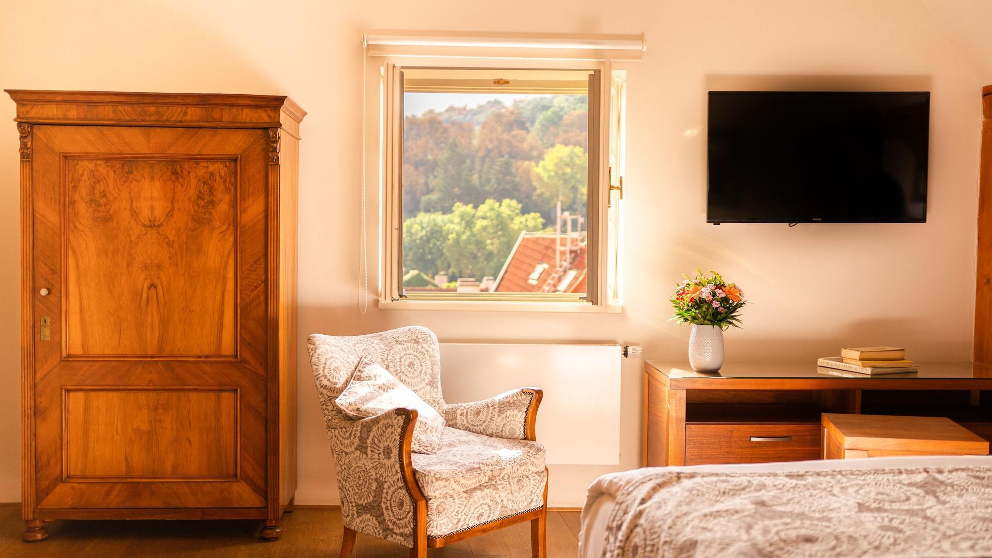 Hotel Golden Key Prague Castle Bagian luar foto