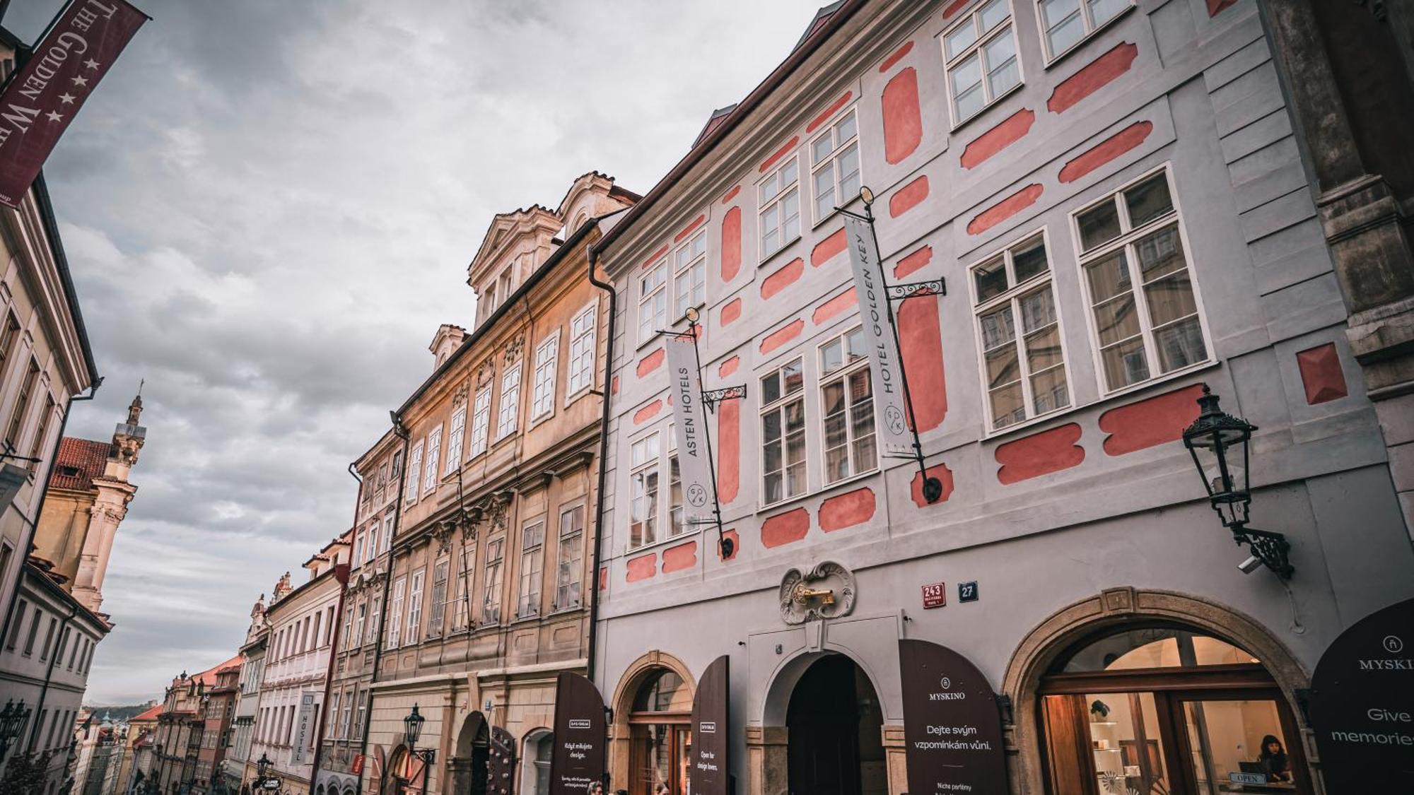Hotel Golden Key Prague Castle Bagian luar foto