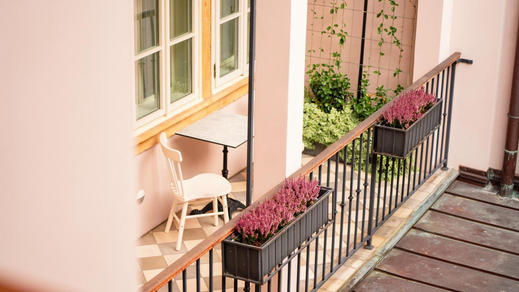 Hotel Golden Key Prague Castle Bagian luar foto